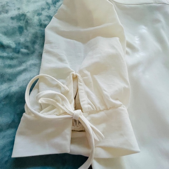 Ann Taylor cream colored top! NWT! Size Large! - Picture 9 of 11